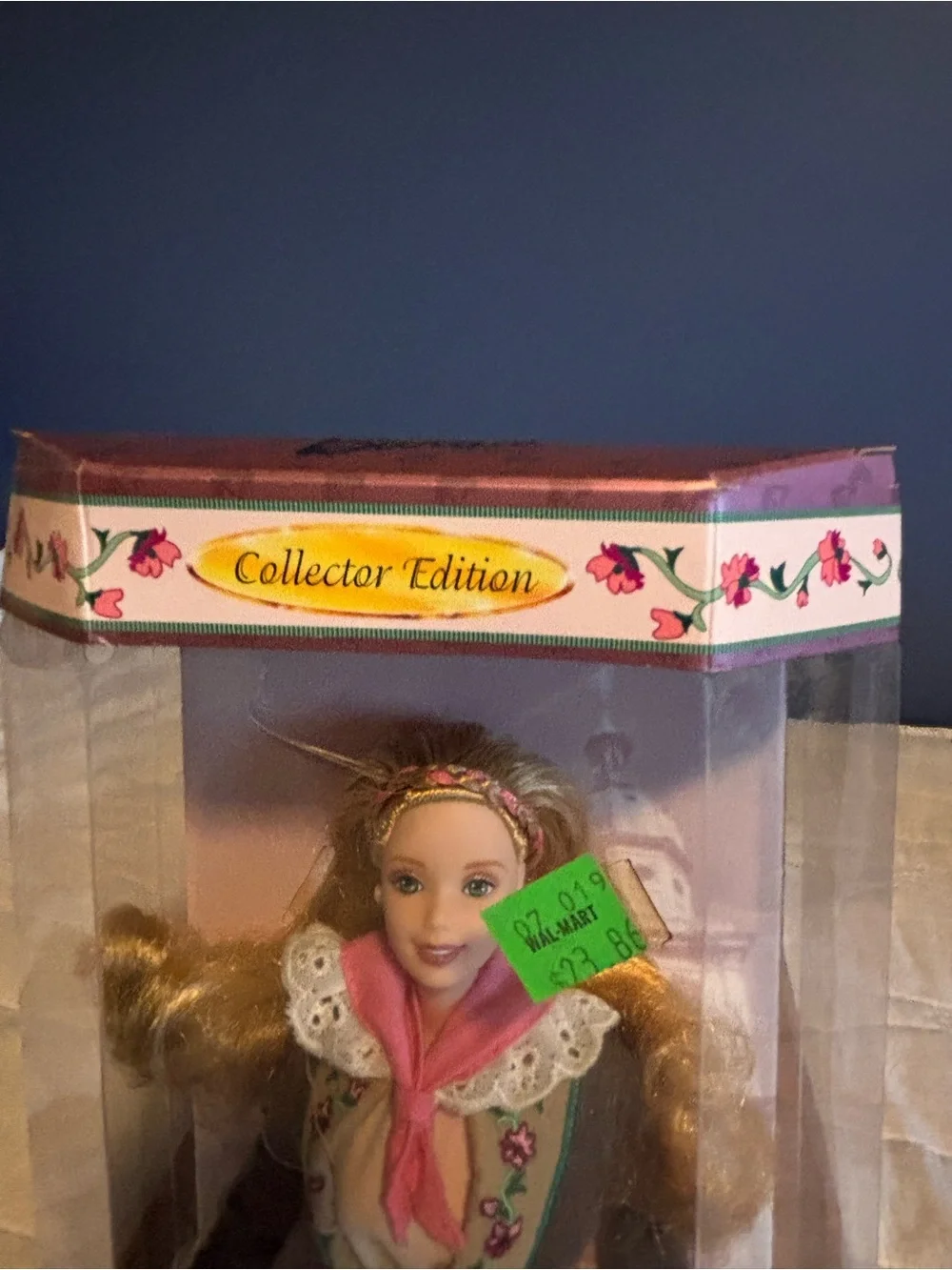 1998 Austrian Barbie. Dolls Around The World Collection. NRFB.